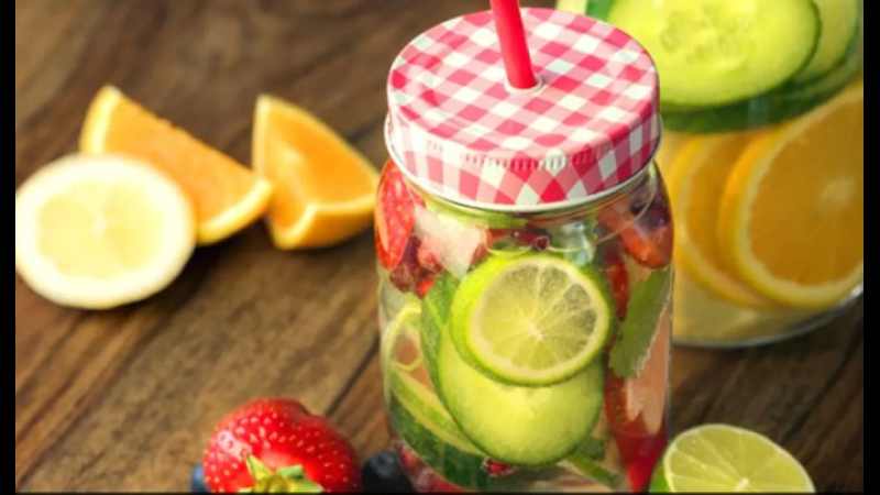 Health And Weight Loss: How Detox Water Helps With Weight Loss